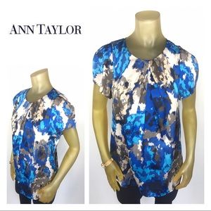ANN TAYLOR Blue Gray White Silky Blouse Flowy 10 M